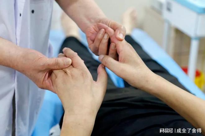 運(yùn)動(dòng)神經(jīng)元病最新治療方案，科技力量重塑未來生活新希望！