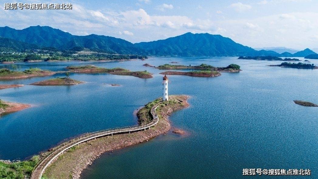 閑人綜合最新地址回顧，背景、事件與地位之回眸